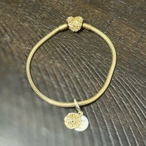Pandora Member Exclusive Gold Bracelet with charm